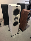 Kef R900 Floorstanding Speakers (pre-loved)